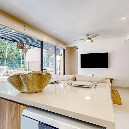 Holiday home 2-Story Apt With Private Pool, Balcony, Patio, Outdoor Dining Area, Gym, W/D, Ac Tulum