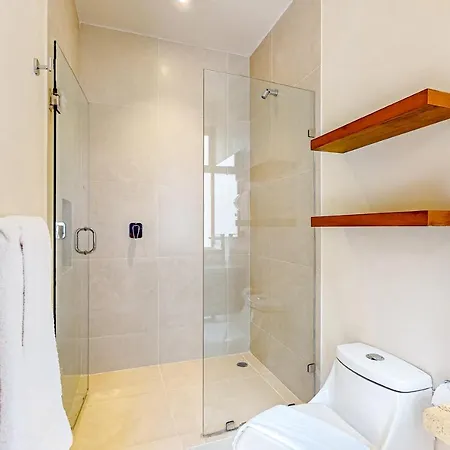 2-Story Apt With Private Pool, Balcony, Patio, Outdoor Dining Area, Gym, W/D, Ac Holiday home *