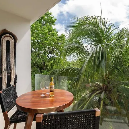 Apartment New Luxury Ph, Private Pool & Bikes Included *