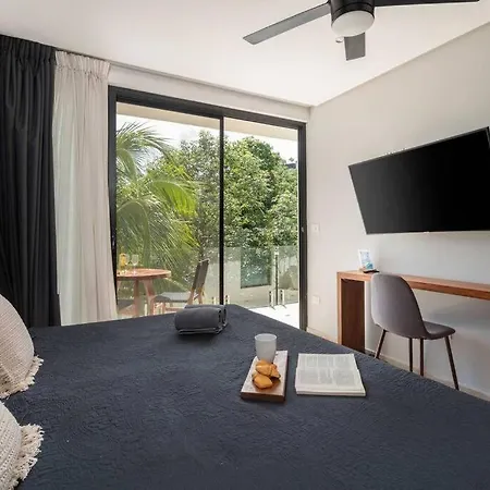 Apartment New Luxury Ph, Private Pool & Bikes Included
