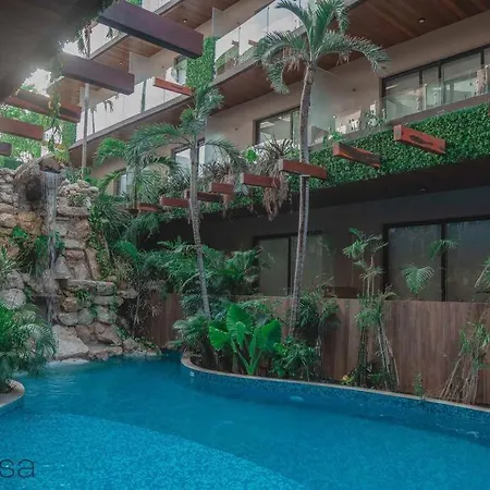 Romantic Whit A Refreshing Pool & Gym In Menesse *