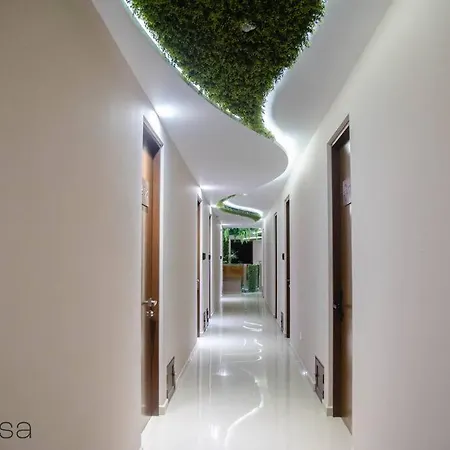 Apartment Romantic Whit A Refreshing Pool & Gym In Menesse *