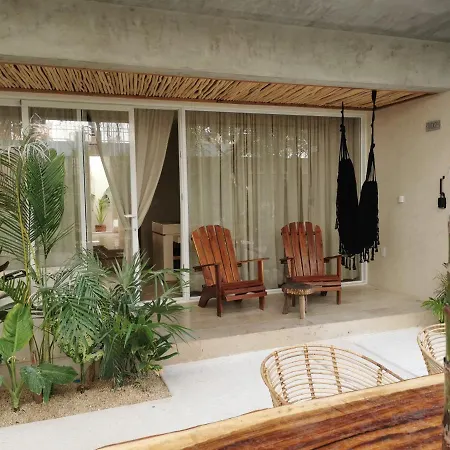Apartment Jungle Chic