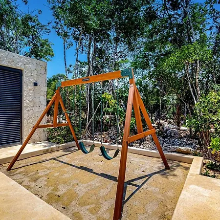 2-Story Apt With Private Pool, Balcony, Patio, Outdoor Dining Area, Gym, W/D, Ac * Tulum