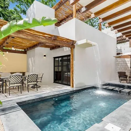 La Selva Minutes From