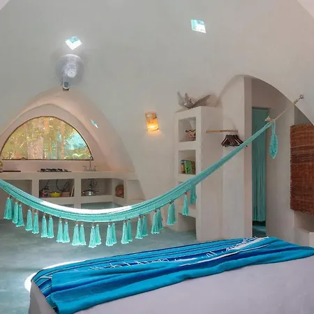 Unique Jungle Dome Ha With Kitchen *