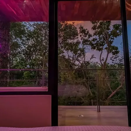 Apartment Frida's Artsy With Own Mural, Outdoor Tub & Rooftop Pool *
