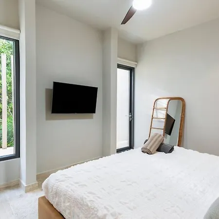 El Paraiso Ikebana Oasis, Pool And Secured Space Villa