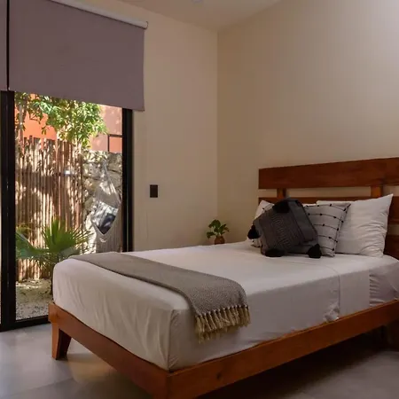 Privada En Cerrada Con Piscina Y Gym. 4* Tulum