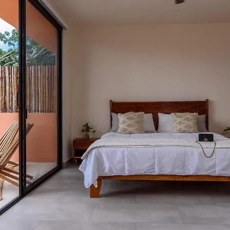 Privada En Cerrada Con Piscina Y Gym. Hotel