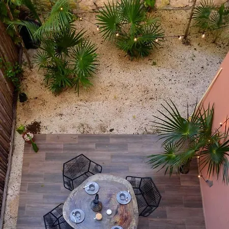 Privada En Cerrada Con Piscina Y Gym. 4* Tulum