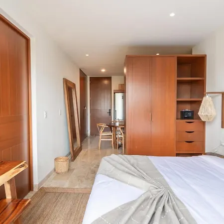 Walking Distance Your Seaside Getaway