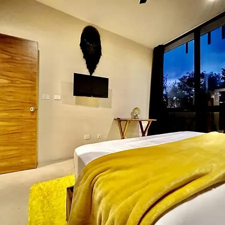 *tulum 2br W/ Pool, Gym, Security, Walk To Town * Tulum