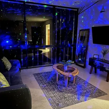 *tulum 2br W/ Pool, Gym, Security, Walk To Town Apartment *