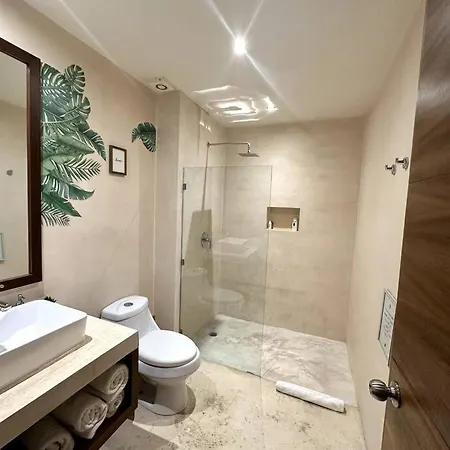 *tulum 2br W/ Pool, Gym, Security, Walk To Town *