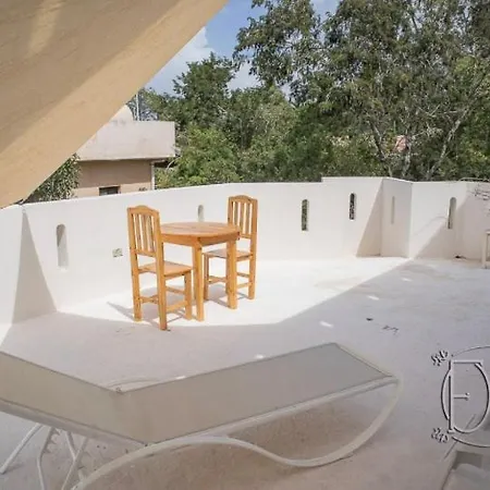 Avalon Apartment *