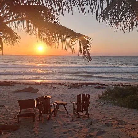 Campsite Playa Lakin-ha Beachfront Cabins