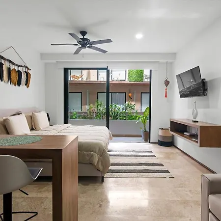 Apartment Menesse Oasis: Chic And Serene Getaway *