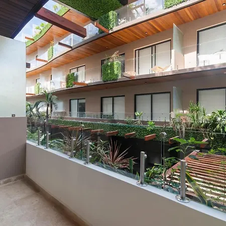 Menesse Oasis: Chic And Serene Getaway Apartment *