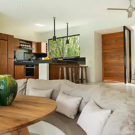 Holiday home Angelina/ 5 Br/ Secured House/ Beach Access! *