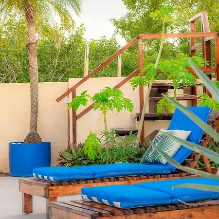 Villa Casa Hibiscus - Tropical Serenity Meets Modern Comfort In *