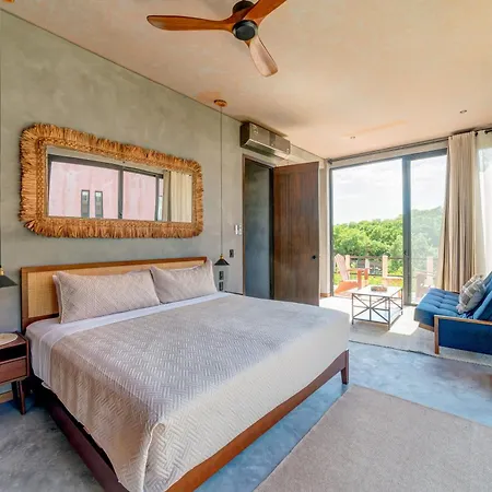 Jungle On Beach Road, Pool & Cenotes Onsite Apartment *