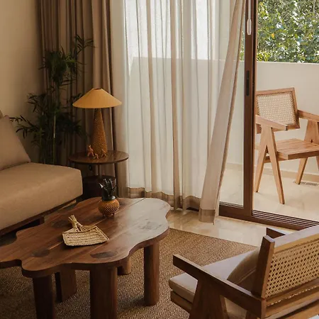 Apartment Delightful Studio In La Veleta Premium Location With Balcony, Rooftop Pool & Outdoor Seating