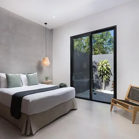 Casa Colette Six Bdrm & Daily Housekeeping Apartment *