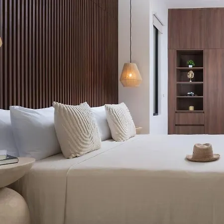 Casa Colette Six Bdrm & Daily Housekeeping * Tulum