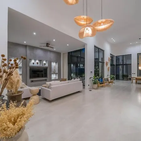Apartment Casa Colette Six Bdrm & Daily Housekeeping