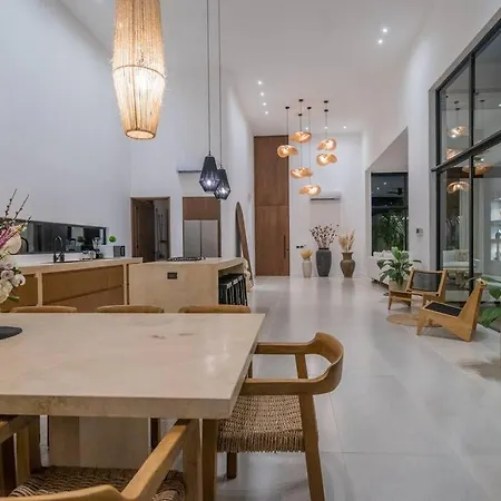 Apartment Casa Colette Six Bdrm & Daily Housekeeping