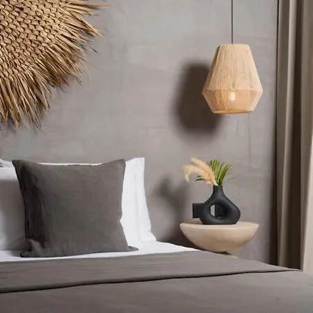 Casa Colette Six Bdrm & Daily Housekeeping Apartment *