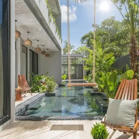 Casa Colette Six Bdrm & Daily Housekeeping Apartment