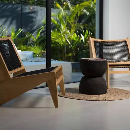 Casa Colette Six Bdrm & Daily Housekeeping * Tulum
