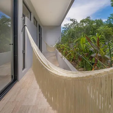 Casa Colette Six Bdrm & Daily Housekeeping Apartment Tulum