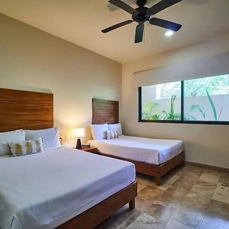 Zen Oasis Swim Up Pool W Tiki Hut Bar + Gym Apartment *