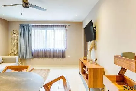 New Chic Private Balcony Huge Pool Onsite Holiday home *
