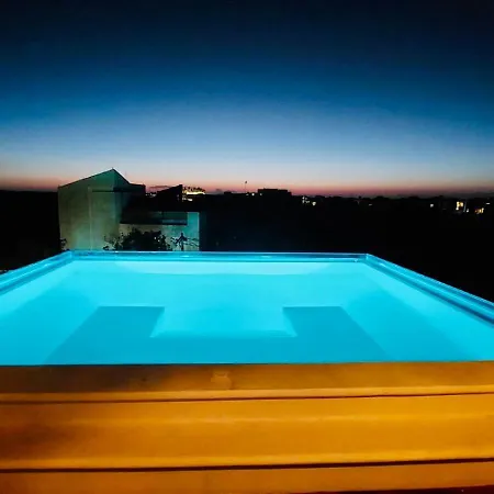 Sky K103 Apartment *