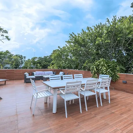 *entire Private Villa* Casa Flores Villa