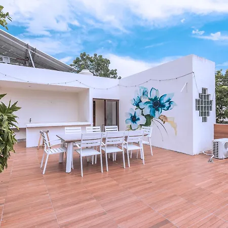 Villa *entire Private Villa* Casa Flores *