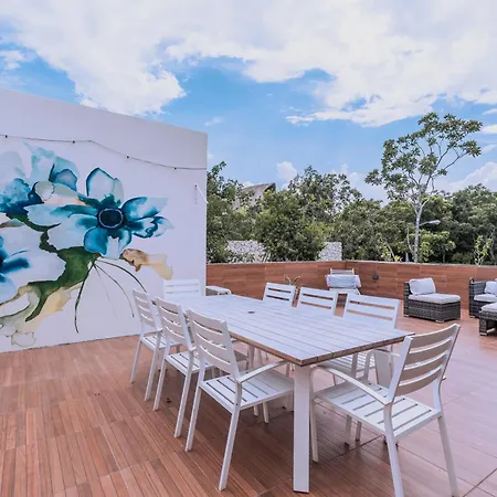 *entire Private Villa* Casa Flores Villa Tulum