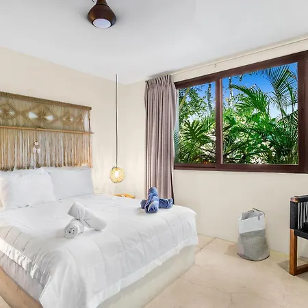 *entire Private Villa* Casa Flores