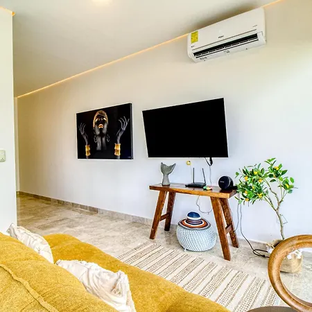 Holiday home Giada Towers Ph 313a *