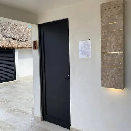 Akua Amanda Tulum