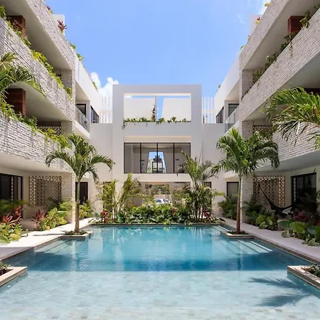 Penthouse Haven With Pv Rooftop Pool Gym And 24h Security Holiday home Tulum