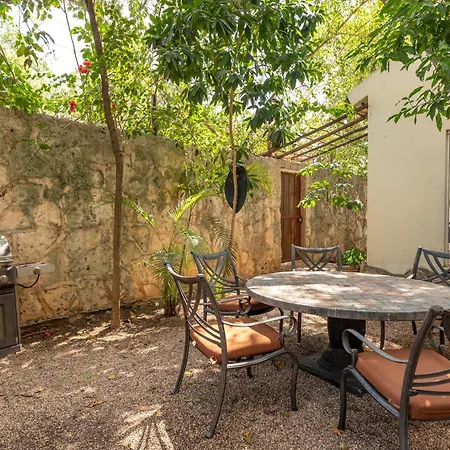 In La Veleta, 3bds, 2bth, Garden, Rooftop Hotel *
