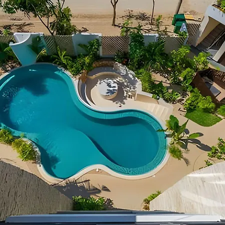 Penthouse With Private Pool Moots 303 Apartment