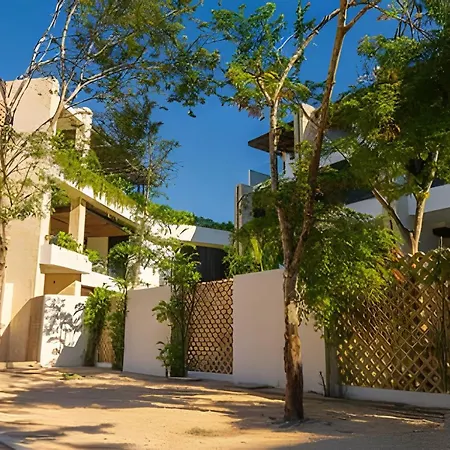 Penthouse With Private Pool Moots 303 Apartment