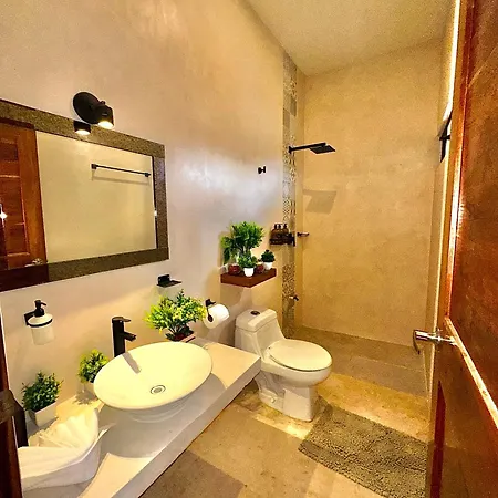Casa Corazon In Downtown Tulum, Mexico- With Crossfit Gym Apartment *