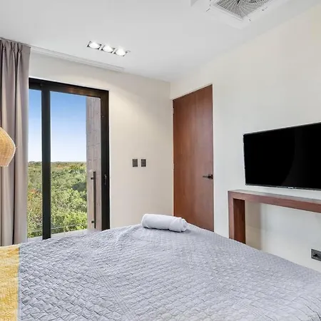 Apartment Luxury Retreat W/ Private Pool - Nook